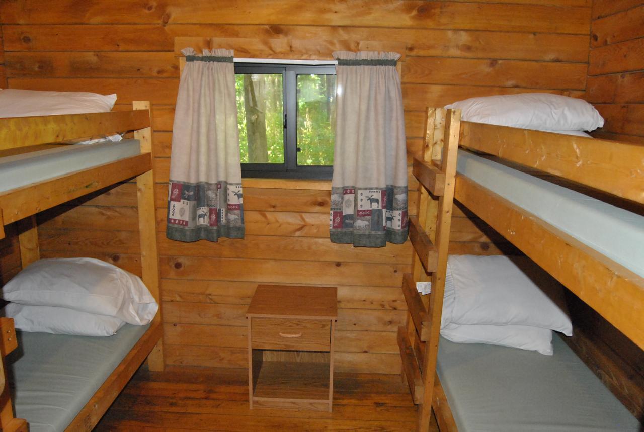 Robin Hill Camping Resort One-Bedroom Cottage 8 Lenhartsville Bagian luar foto